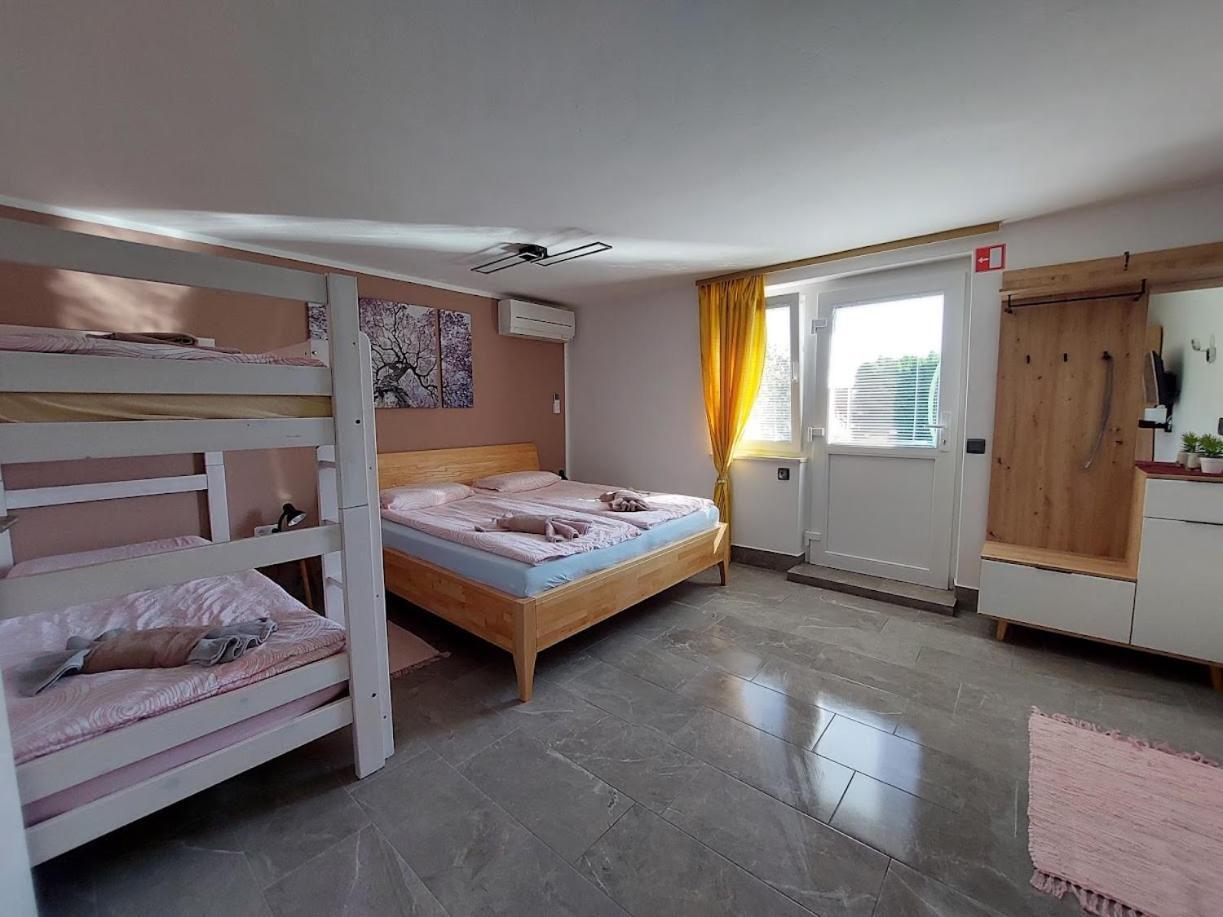 Apartma Zirovnik Cerklje na Gorenjskem Eksteriør bilde